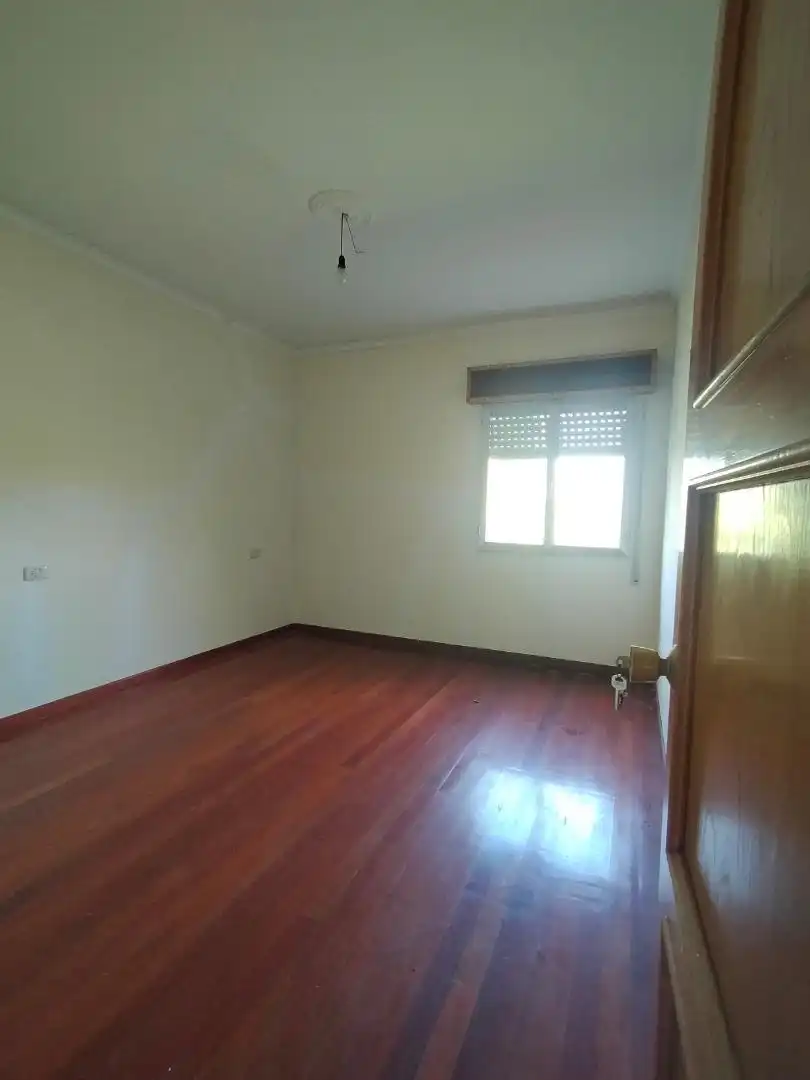 Finca rústica en venta en Blanco Penelas, 16, Rairiz de Veiga Habitación de Finca rústica en venta en Rairiz de Veiga con Jardín privado y Parquet