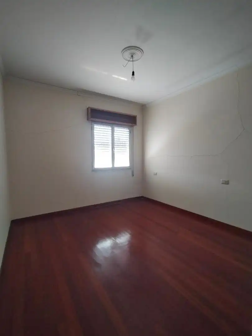 Finca rústica en venta en Blanco Penelas, 16, Rairiz de Veiga Habitación de Finca rústica en venta en Rairiz de Veiga con Jardín privado y Parquet