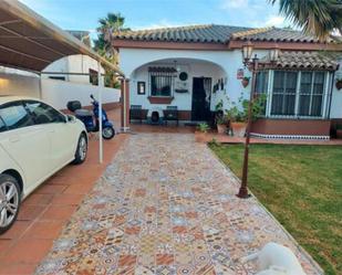 Jardí de Casa adosada en venda en Chiclana de la Frontera amb Terrassa i Piscina