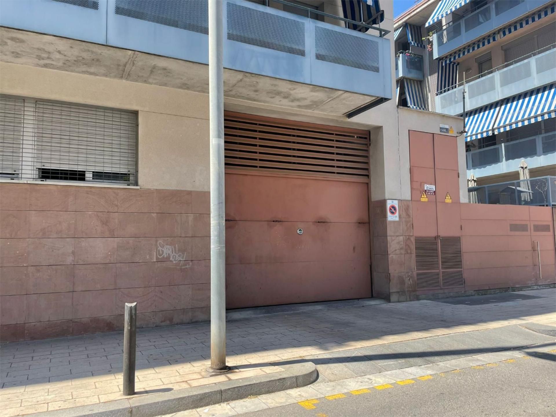Parkplatz von Garage miete in Badalona