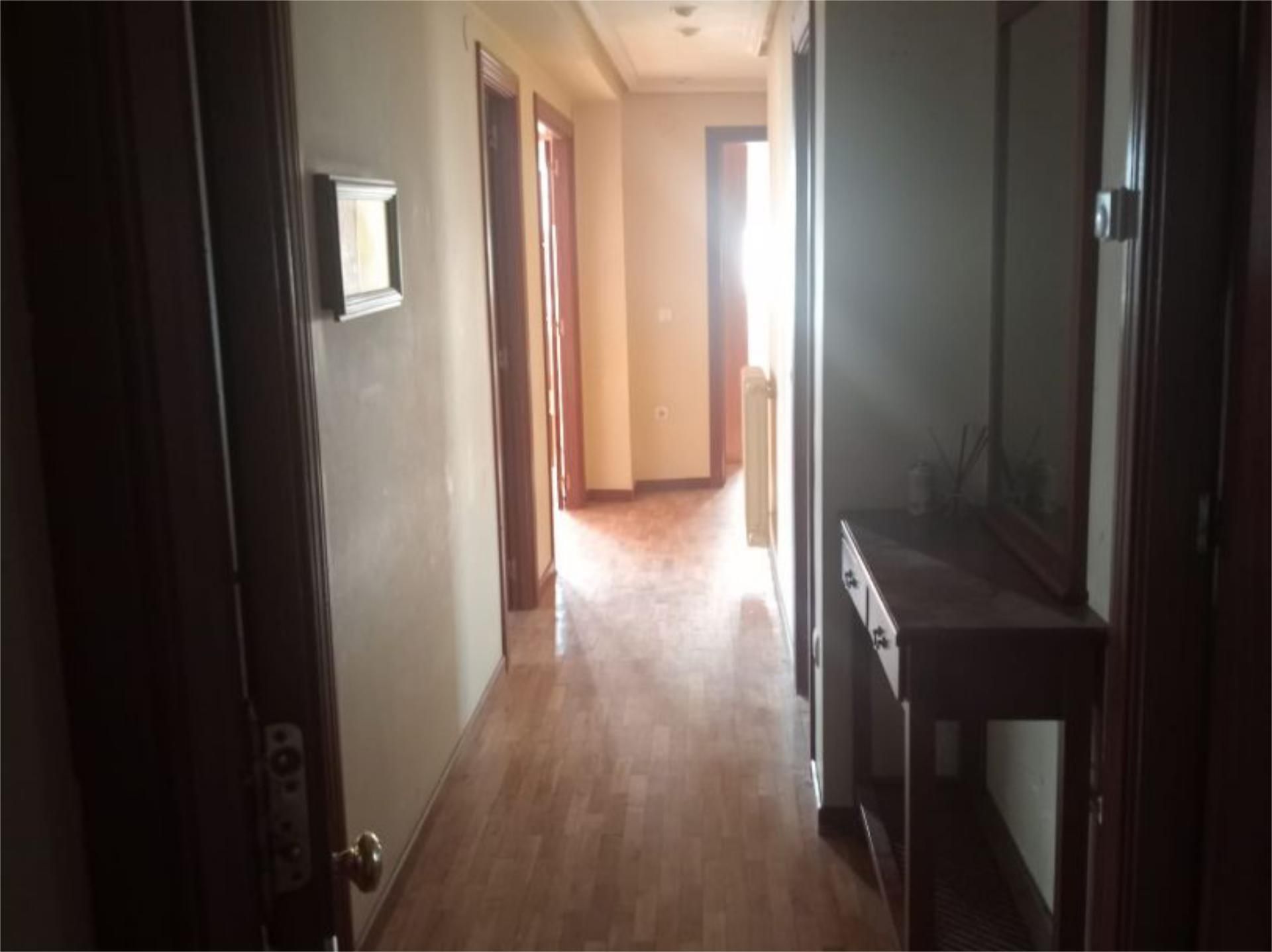 Pis en venda en Santa María del Páramo amb Calefacció, Parquet i Terrassa