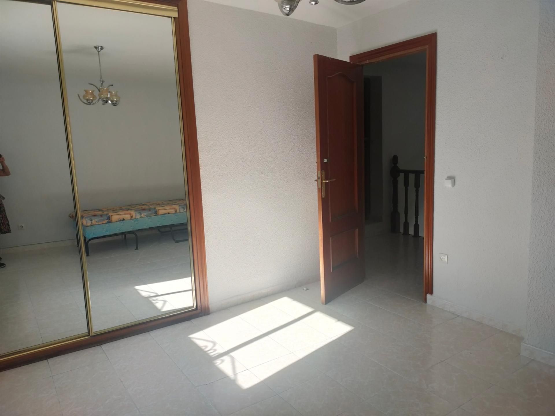 Flat to share in Calle de Santa Ana, 2, Casco Urbano Flat to share in Calle de Santa Ana, 2, Casco Urbano