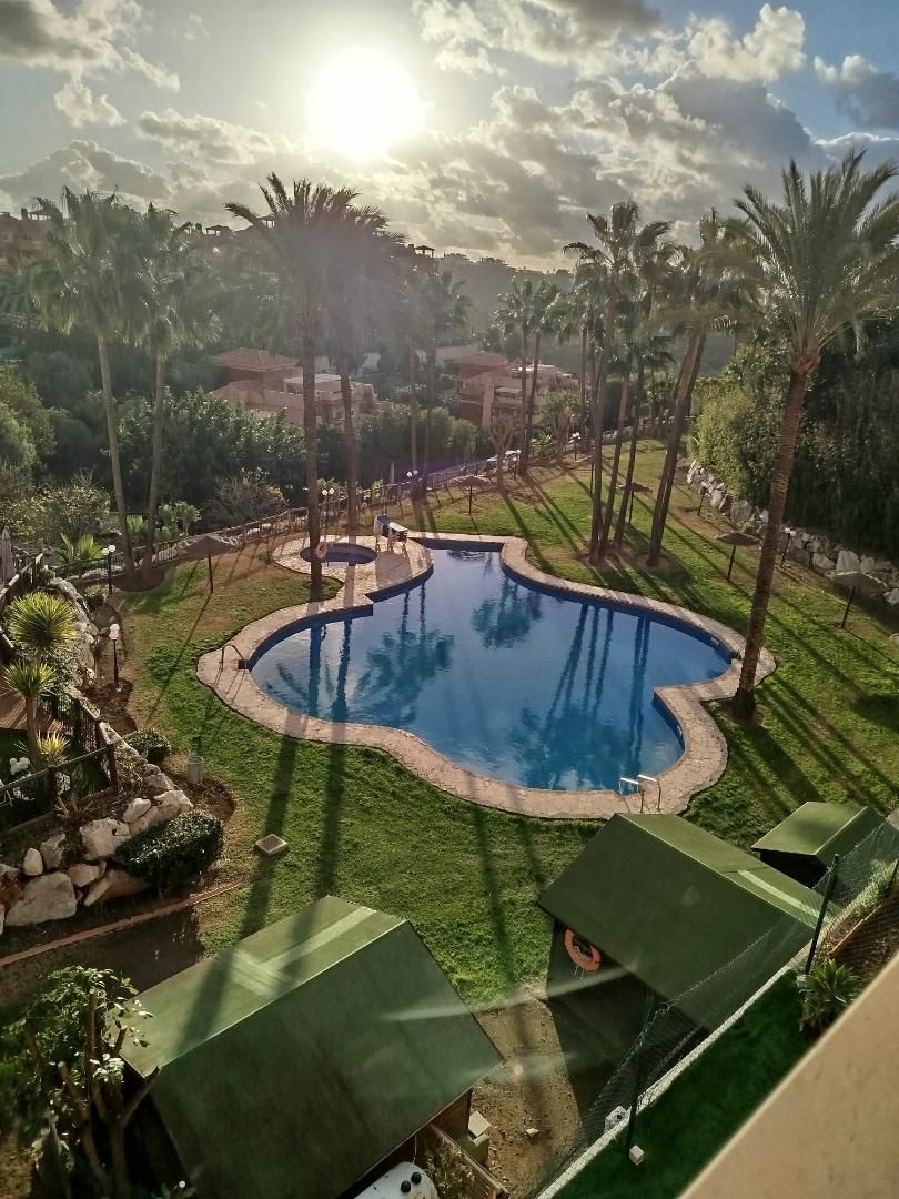 Swimming pool of Flat to rent in Marbella  with Air Conditioner, Heating and Terrace