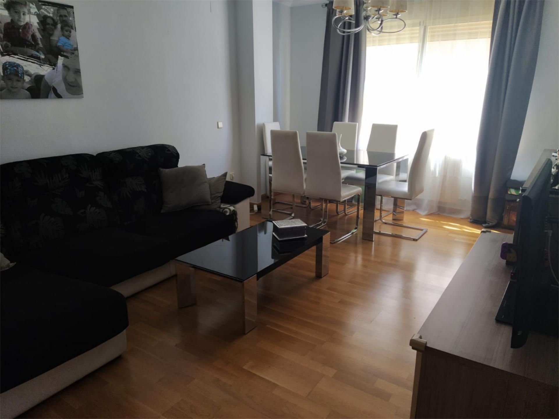 Living room of Flat to rent in  Albacete Capital  with Heating, Parquet flooring and Furnished