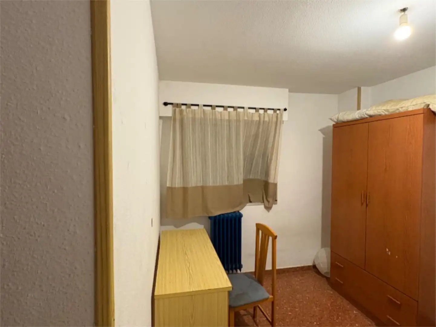 Bedroom of Flat for share in Zaragoza  with Heating, Furnished and Balcony
