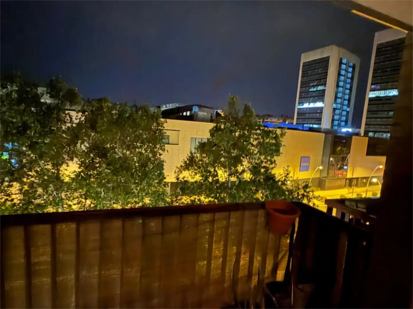 Exterior view of Flat for share in Zaragoza  with Heating, Furnished and Balcony