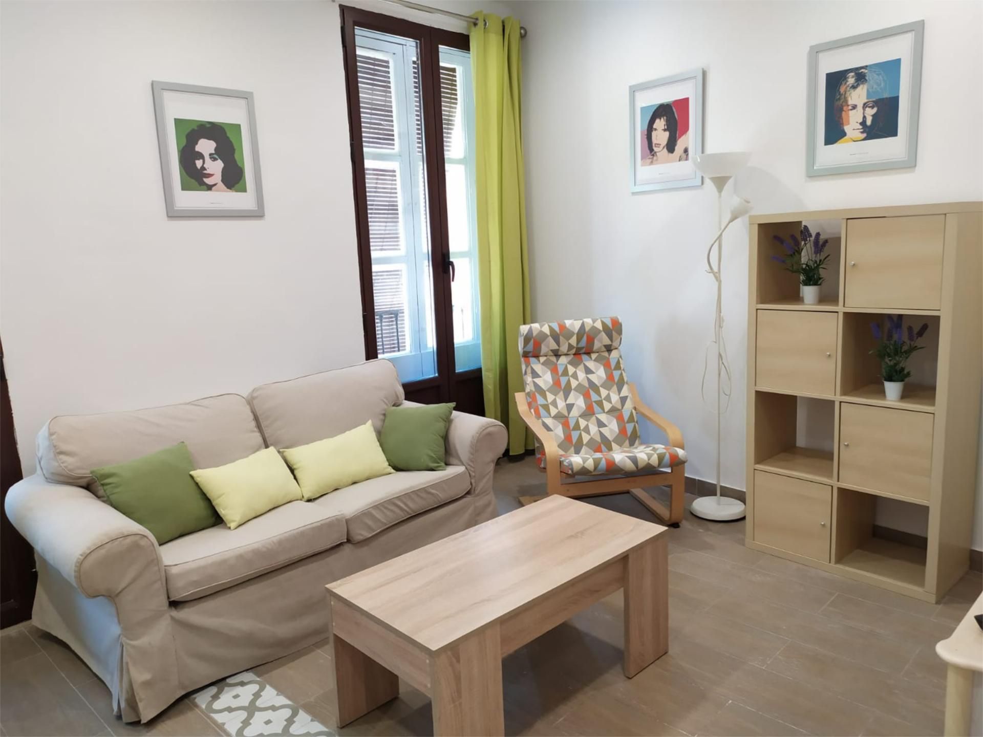 Living room of Flat to rent in  Granada Capital  with Heating, Furnished and Oven