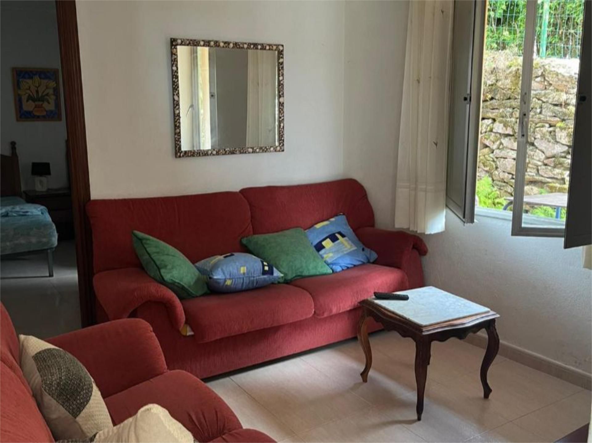Living room of Flat to rent in Rianxo  with Private garden, Terrace and Furnished