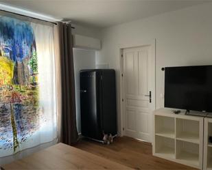 Dormitori de Apartament de lloguer en Dos Hermanas amb Aire condicionat, Calefacció i Moblat
