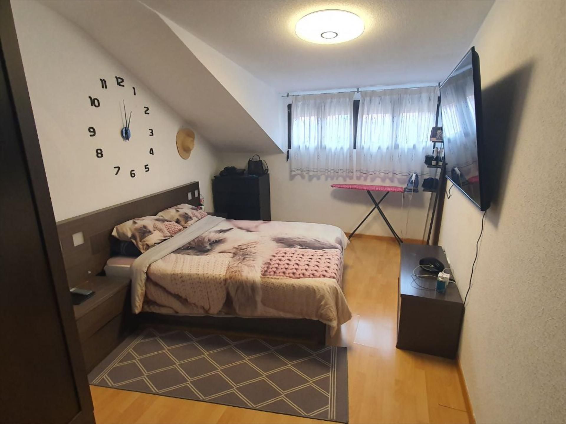 Bedroom of Flat for sale in Casarrubios del Monte  with Air Conditioner, Heating and Private garden