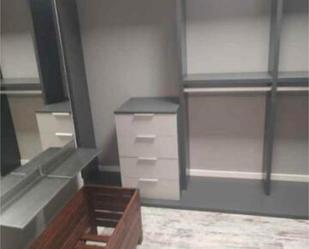 Dormitori de Apartament de lloguer en  Zaragoza Capital amb Moblat