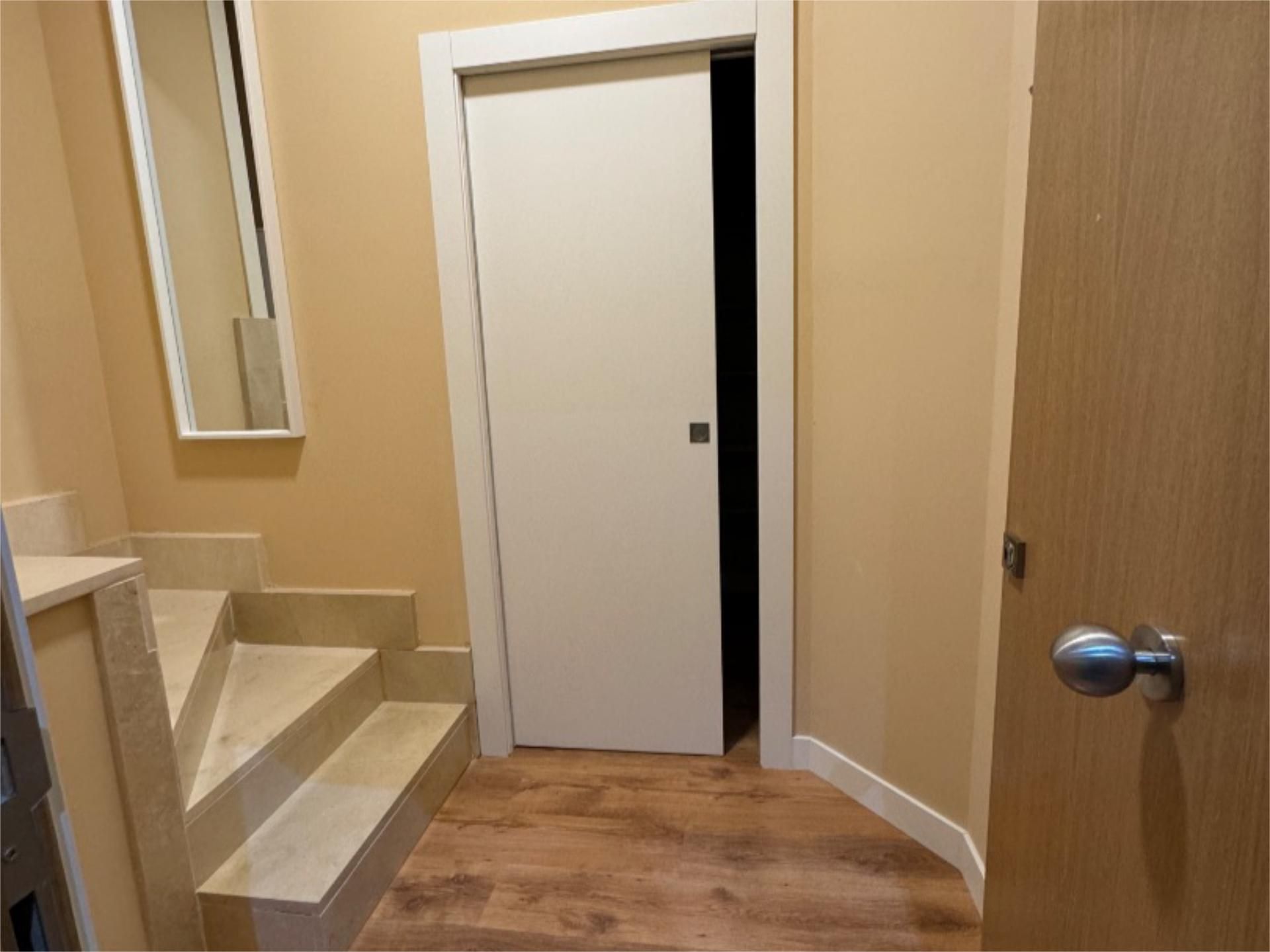 Flat to rent in Calle Fuentes Carrionas, 8, El Carmen - Casas del Hogar