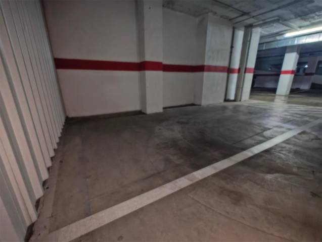 Garaje en Venta en Calle Profesor Manuel Clavero Arévalo, 8 en Colores -  Entreparques