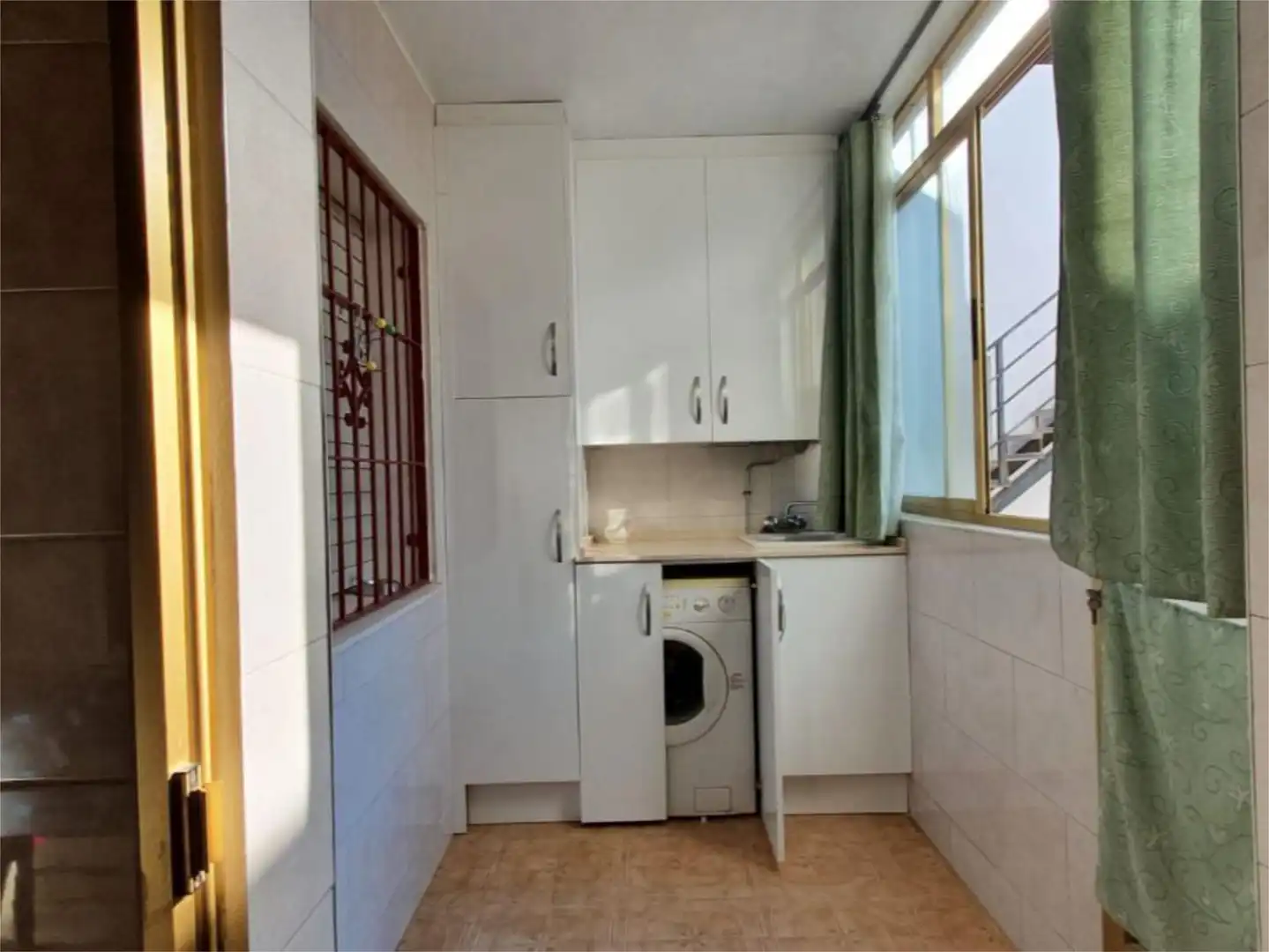 Piso de alquiler en Calle Antonio Aguado, 52, Torre de la Horadada Cocina de Piso de alquiler en Pilar de la Horadada con Terraza, Trastero y Amueblado