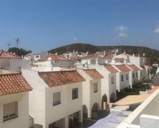 Vista exterior de Casa adosada en venda en Mijas amb Aire condicionat, Calefacció i Jardí privat