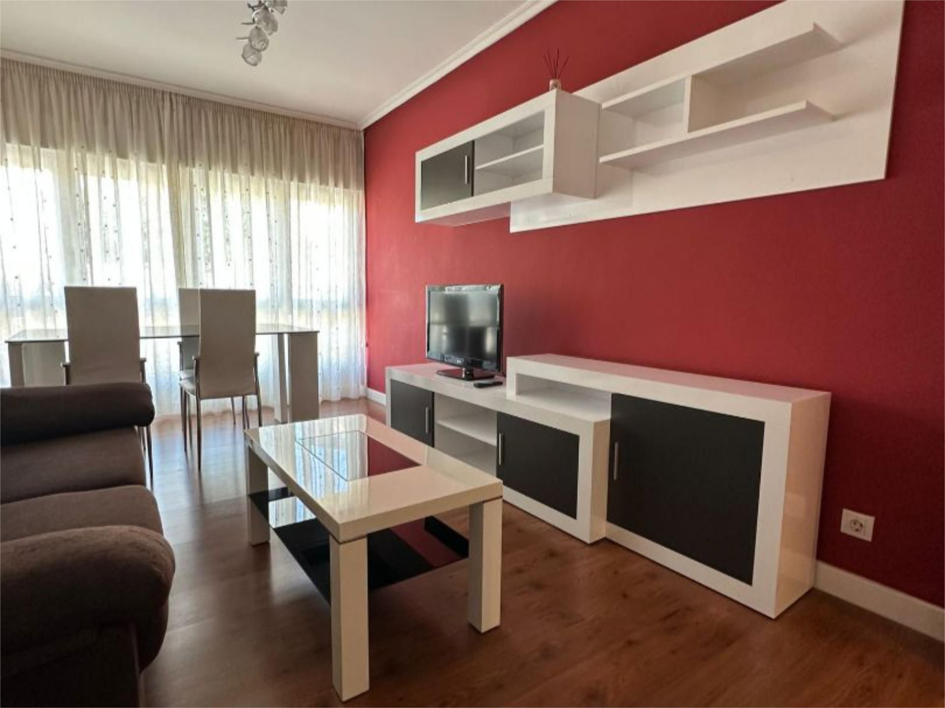 Sala d'estar de Pis de lloguer en Ávila Capital amb Calefacció, Parquet i Moblat