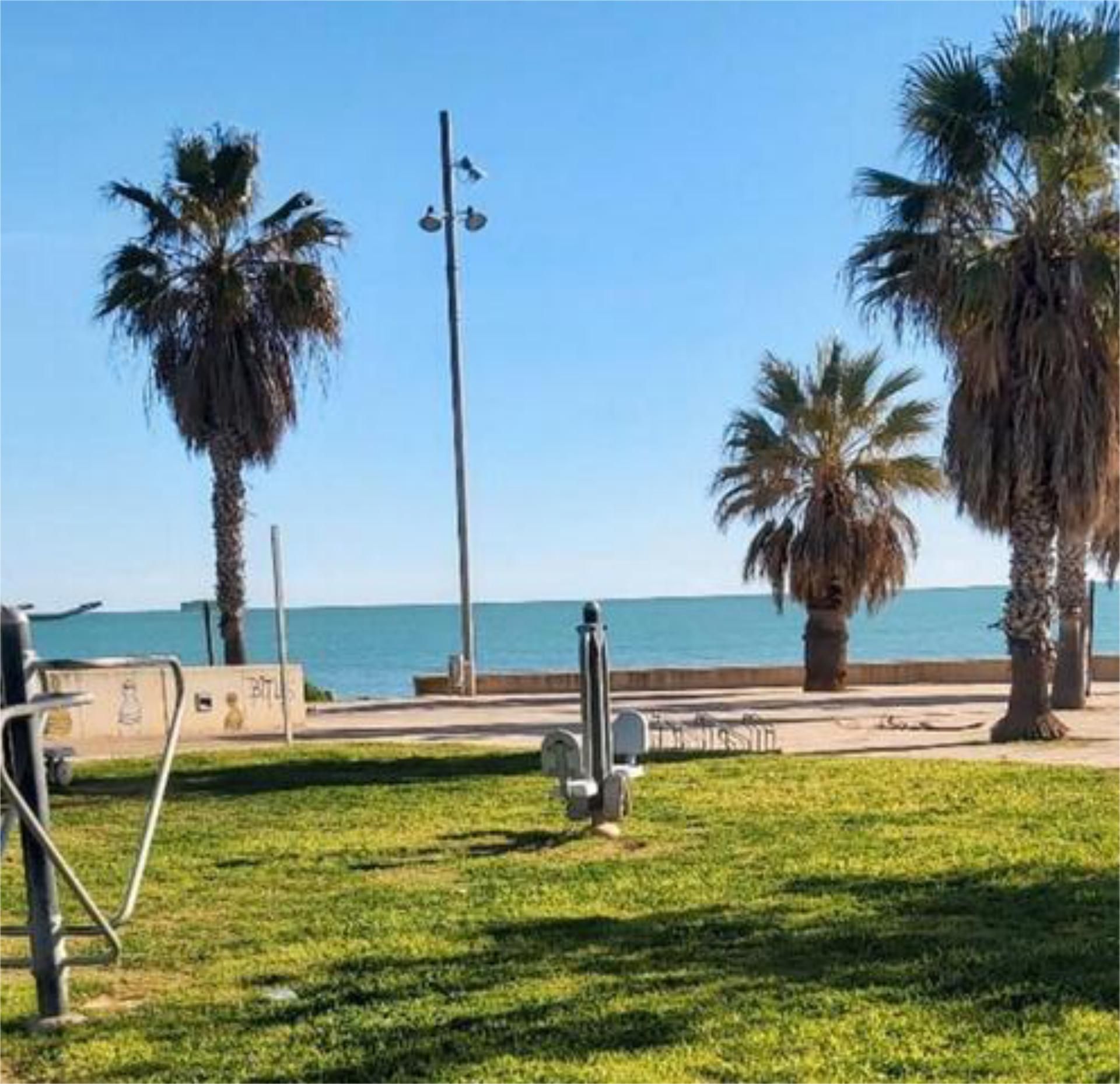 Vista exterior de Estudi en venda en Alcanar amb Jardí privat i Terrassa
