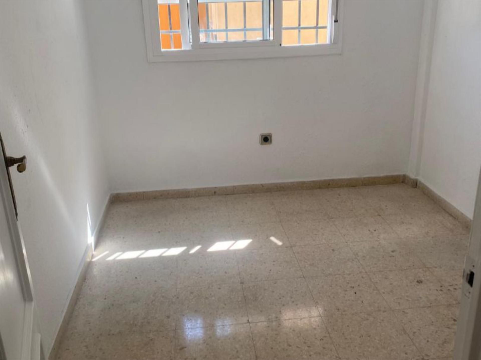 Dormitori de Pis en venda en  Sevilla Capital amb Terrassa