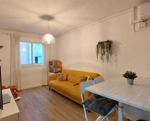 Living room of Flat to rent in L'Hospitalet de Llobregat  with Air Conditioner, Heating and Parquet flooring