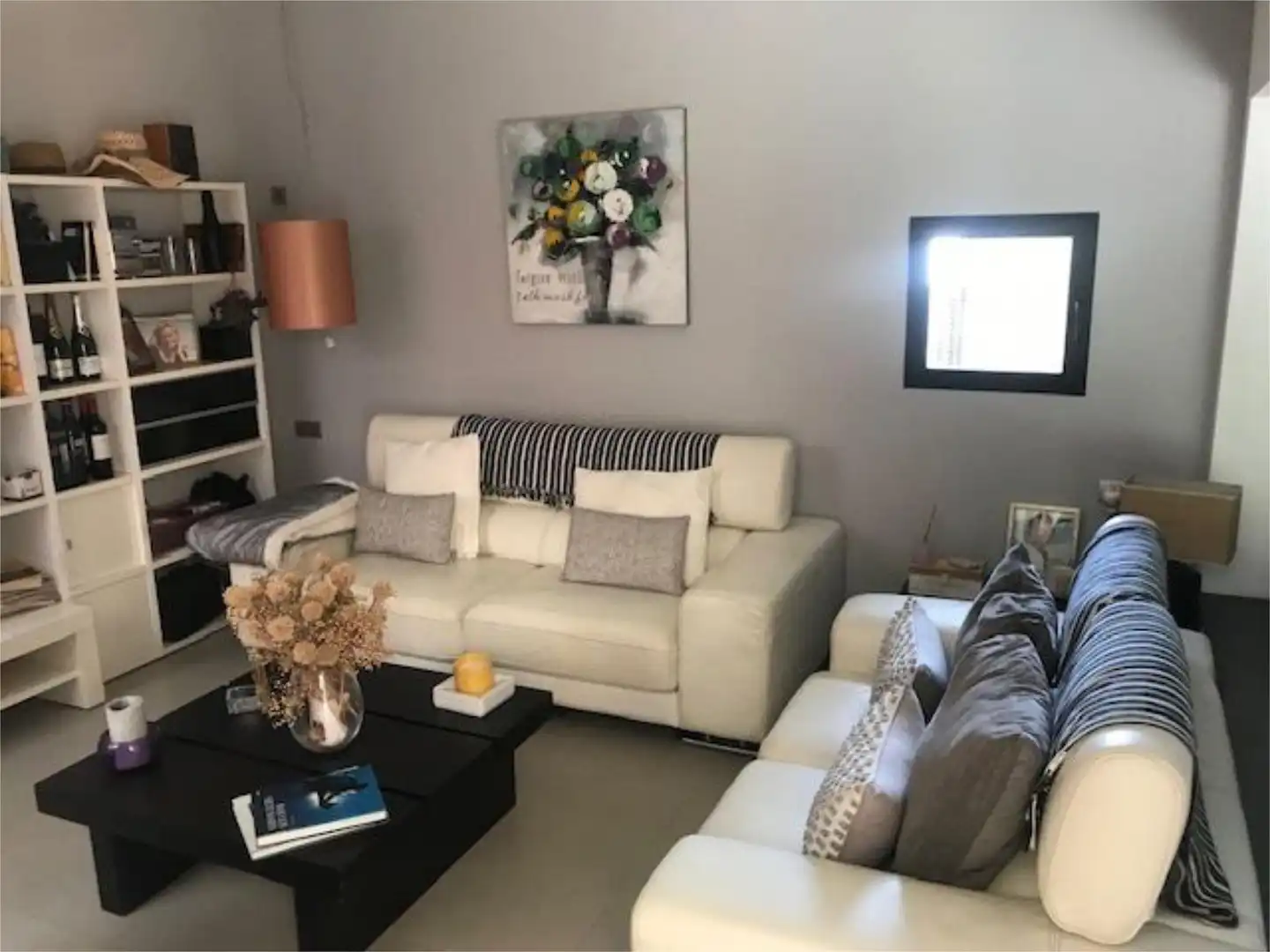 Wohnung zum Verkauf in Avinguda de sa Bassa, Cala Blanca Wohnzimmer von Wohnung zum Verkauf in Ciutadella de Menorca mit Klimaanlage, Heizung und Privatgarten