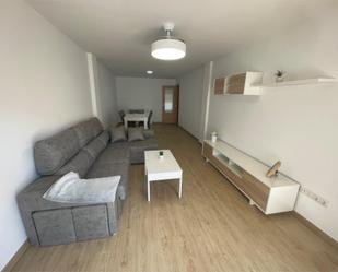 Sala d'estar de Pis de lloguer en Bocairent amb Parquet, Terrassa i Moblat