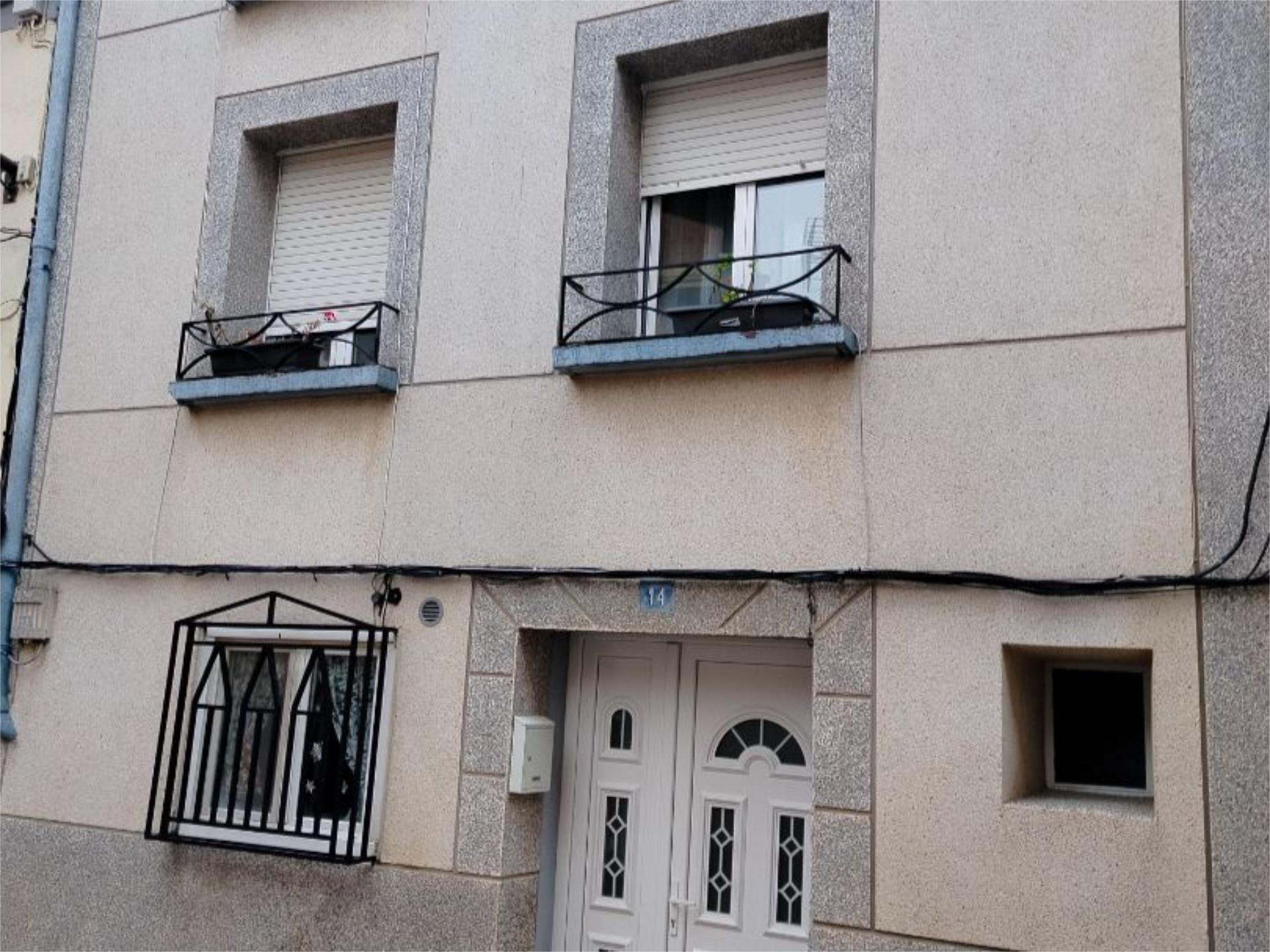 Vista exterior de Casa adosada en venda en Lerín amb Calefacció, Moblat i Balcó