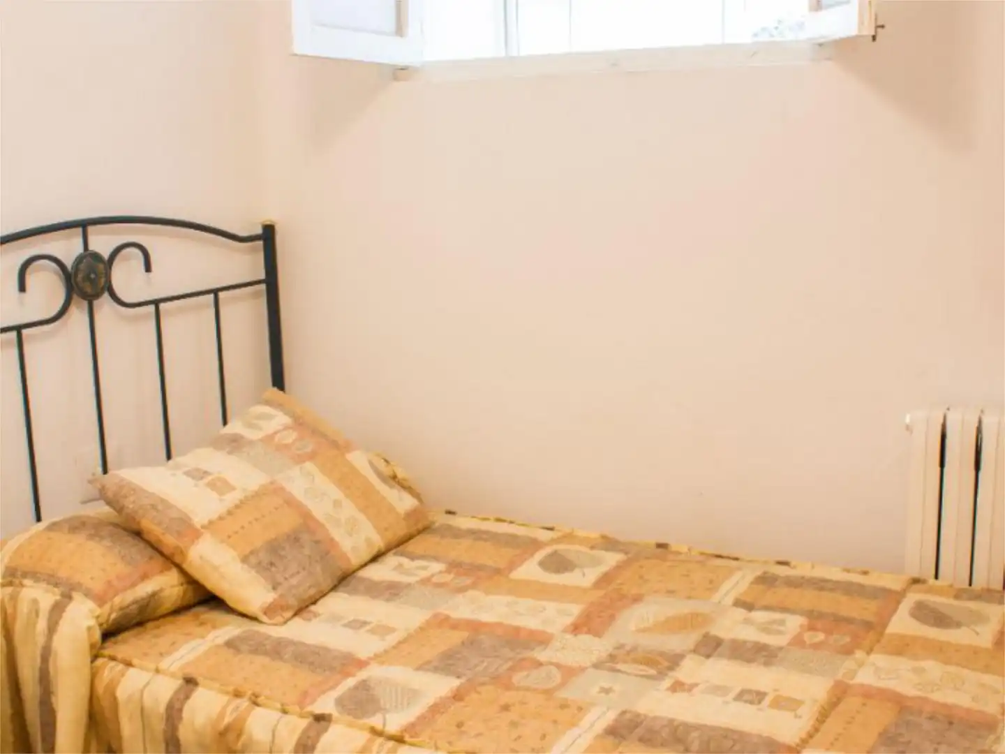 Bedroom of Flat for sale in Puente de Domingo Flórez  with Heating, Furnished and Balcony