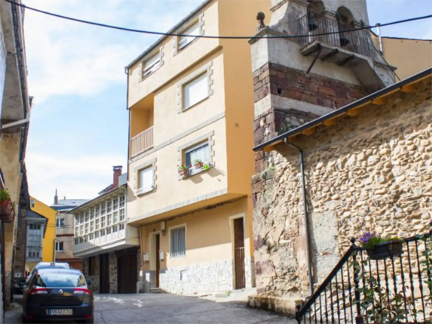 Exterior view of Flat for sale in Puente de Domingo Flórez  with Heating, Furnished and Balcony