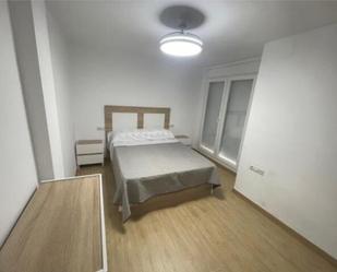 Dormitori de Pis de lloguer en Bocairent amb Terrassa i Moblat