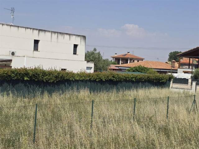 Terreno residencial en Venta en Urbanización Jardín de la Pinilla, 141 en Grijota