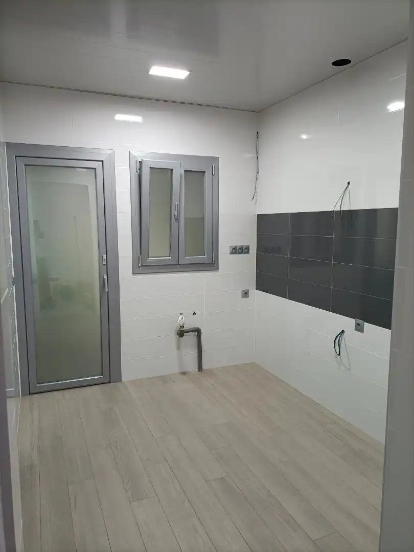 Piso en venta en Calle Carretera Ecija Olvera, El Saucejo Baño de Piso en venta en El Saucejo con Aire acondicionado, Calefacción y Parquet