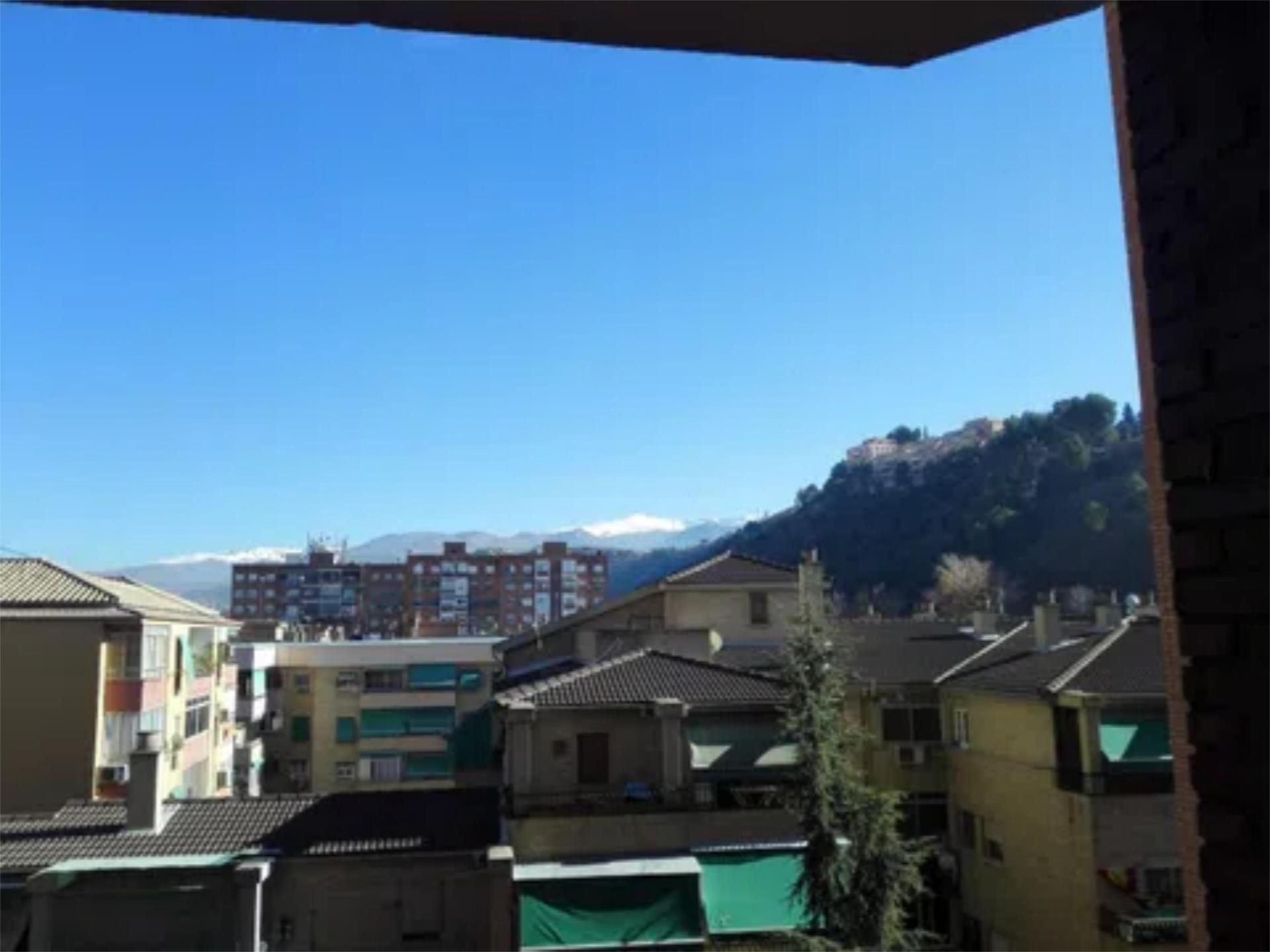Exterior view of Flat to rent in  Granada Capital  with Terrace, Oven and Washing machine