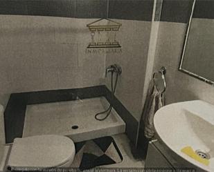 Bathroom of Flat to rent in  Huelva Capital