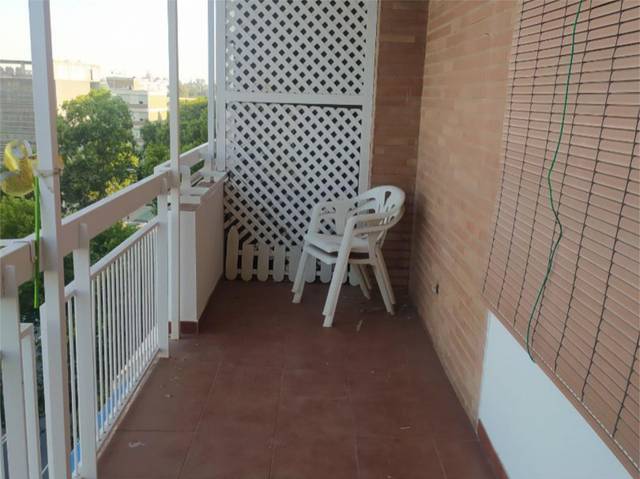 Piso en Alquiler en Avenida de la Reina Mercedes, 19 en Sector Sur  - La Palmera - Reina Mercedes