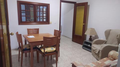 Foto 3 de Pis de lloguer a Avenida de la Reina Mercedes, 19, Sector Sur  - La Palmera - Reina Mercedes, Sevilla