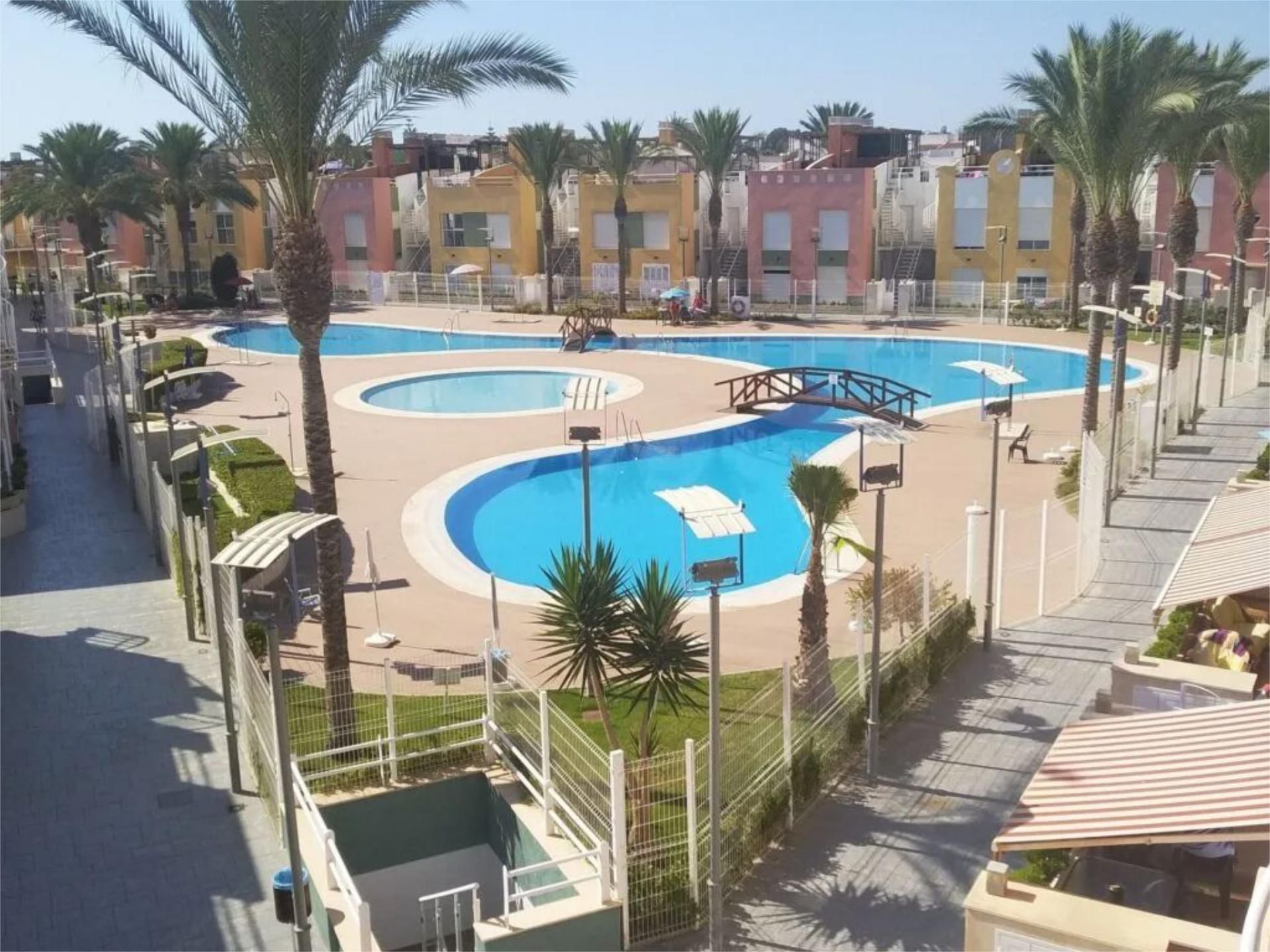 Piscina de Pis de lloguer en Vera amb Aire condicionat, Terrassa i Piscina