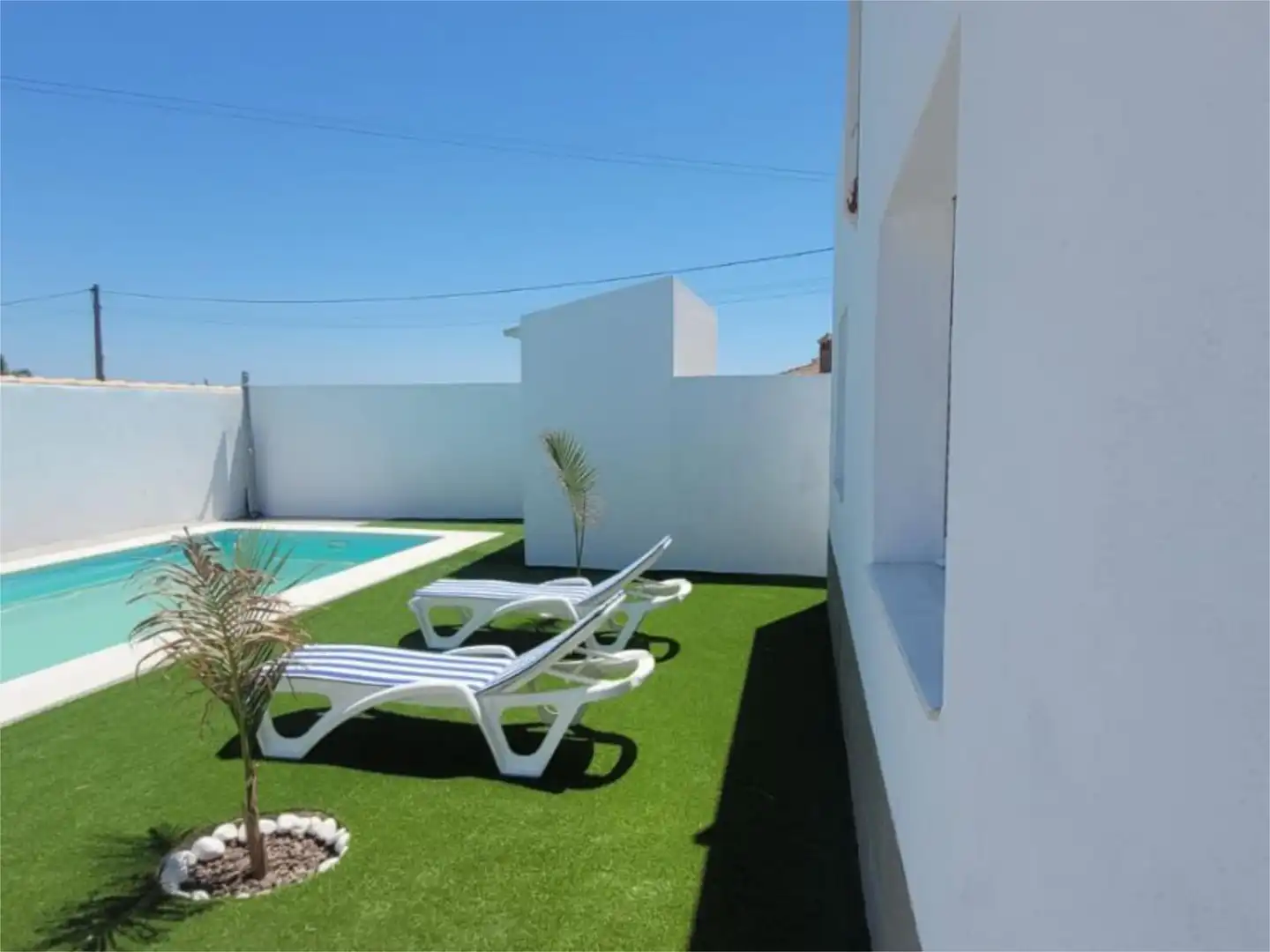 Flat for rent in Calle Hijuela de los Villares, 4, Los Franceses – La Vega Swimming pool of Flat for rent in Chiclana de la Frontera with Air Conditioner, Private garden and Swimming Pool