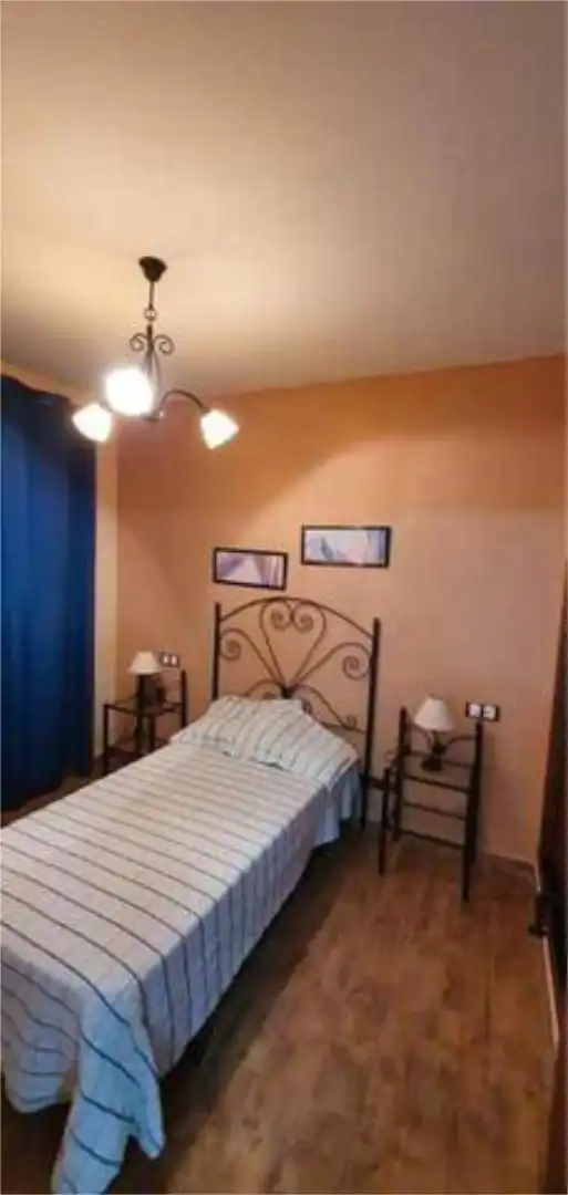 Apartamento en venta en La Puerta de Segura Habitación de Apartamento en venta en La Puerta de Segura con Calefacción y Amueblado