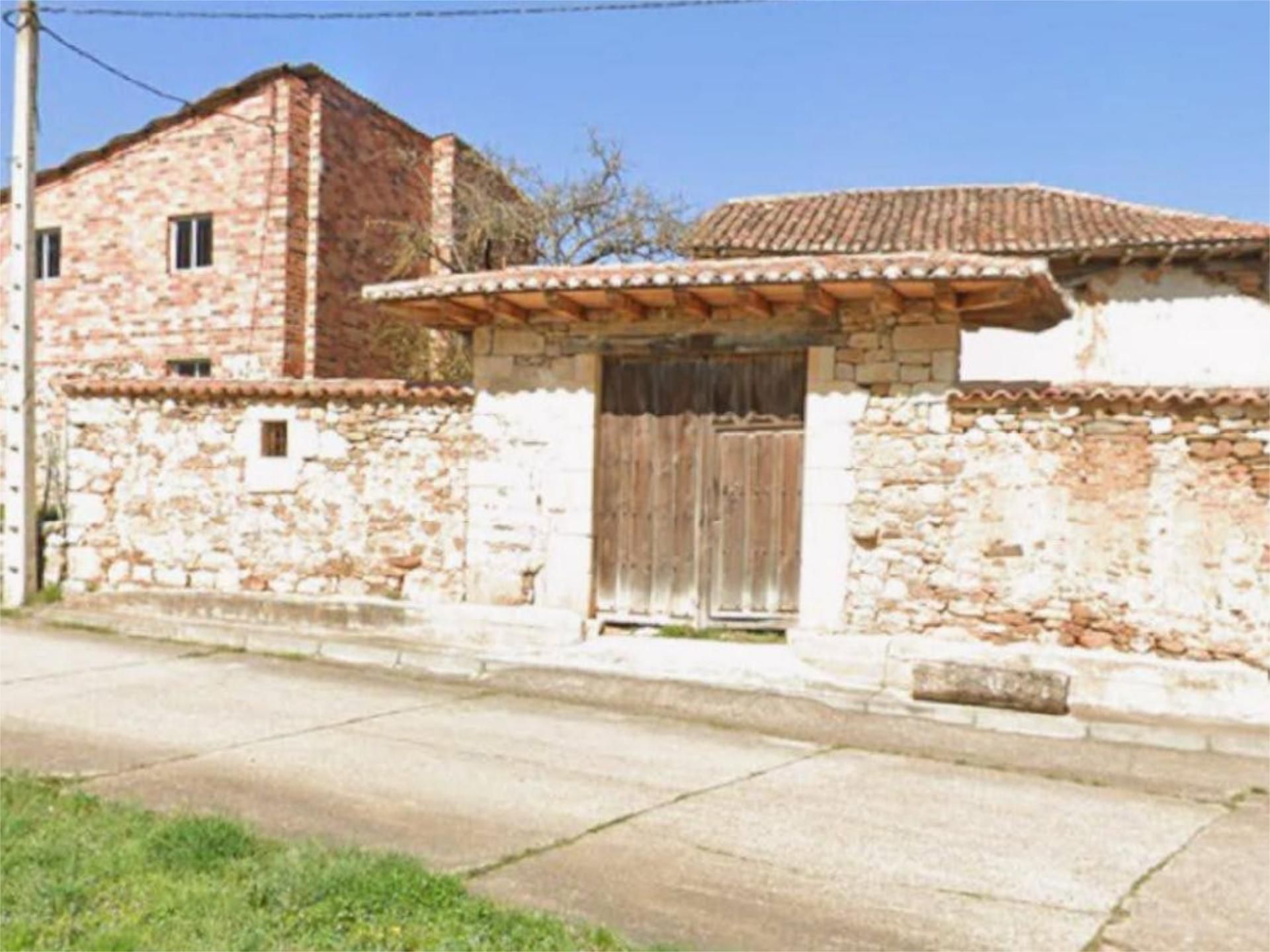 Vista exterior de Casa adosada en venda en Santibáñez de la Peña