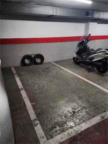 Garaje en Alquiler en La Maternitat i Sant Ramon