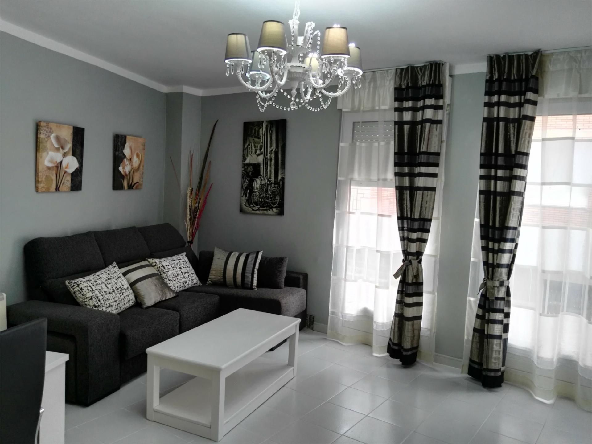 Living room of Flat to rent in Ponferrada  with Heating, Parquet flooring and Terrace