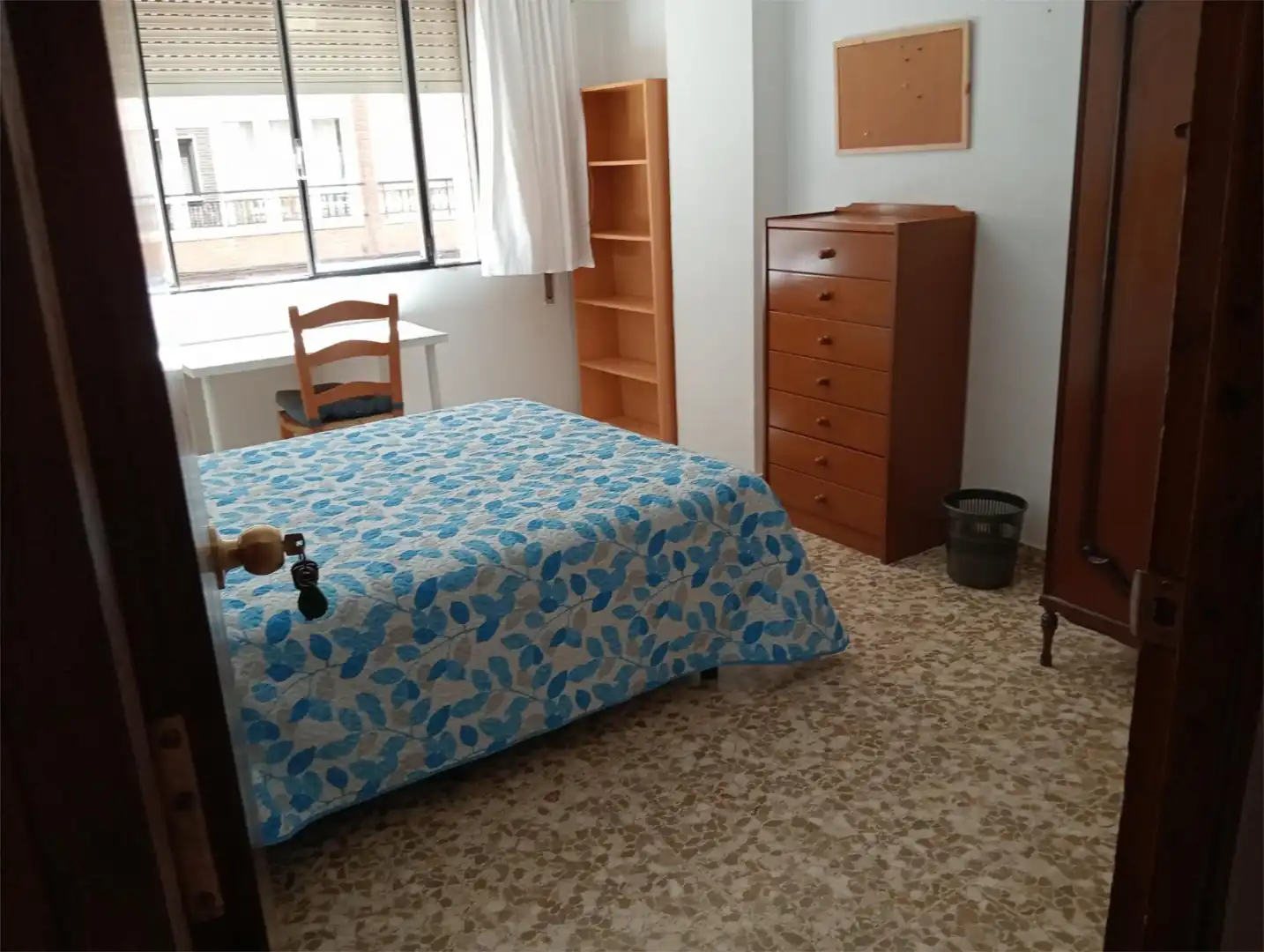 Habitación en Calle Méndez Núñez, 7, Camino de Ronda Habitación en Calle Méndez Núñez, 7, Camino de Ronda