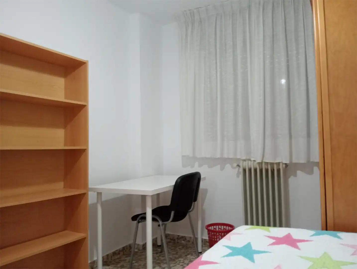 Habitación en Calle Méndez Núñez, 7, Camino de Ronda Habitación en Calle Méndez Núñez, 7, Camino de Ronda