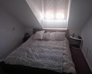 Bedroom of Flat for sale in Fuensaldaña  with Air Conditioner, Heating and Parquet flooring