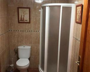 Bathroom of Study to rent in Las Pedroñeras   