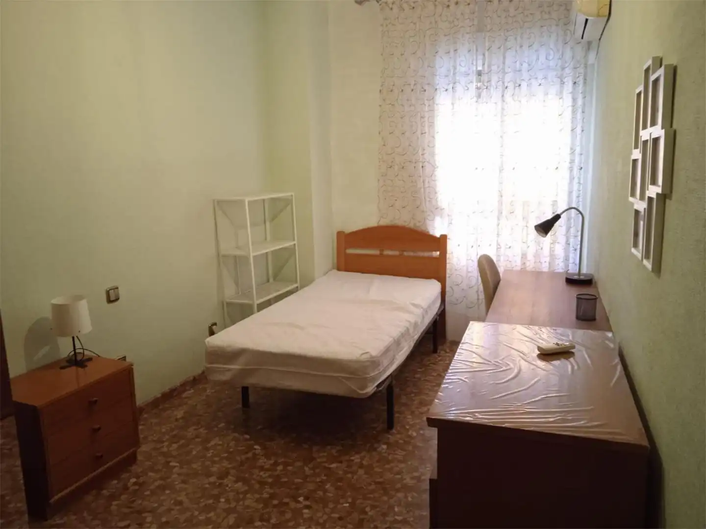 Flat for rent in Calle Pintor Arbasia, 14, Santa Rosa - Valdeolleros
