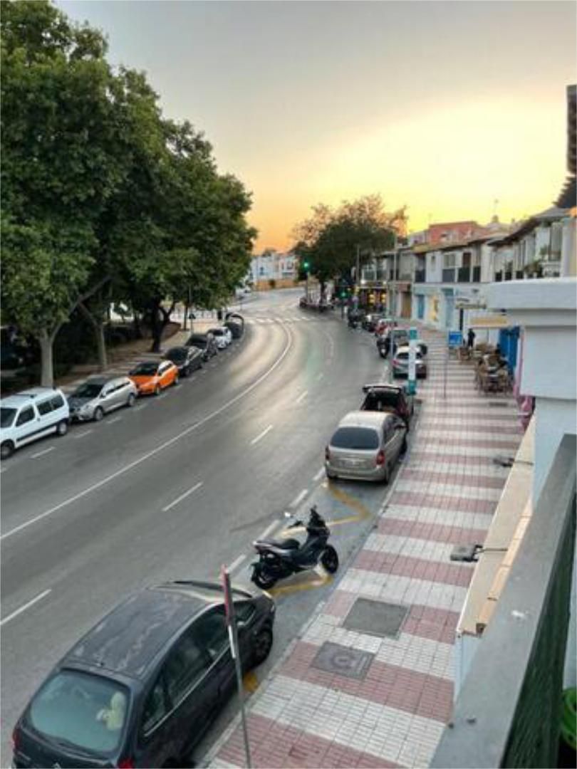 Vista exterior de Apartament de lloguer en Marbella amb Calefacció, Terrassa i Moblat