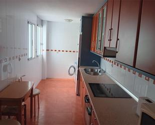Cuina de Pis de lloguer en  Almería Capital amb Terrassa i Moblat
