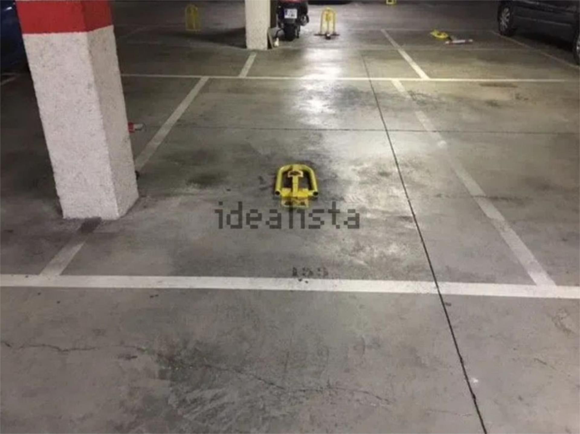 Parking of Garage to rent in El Astillero  