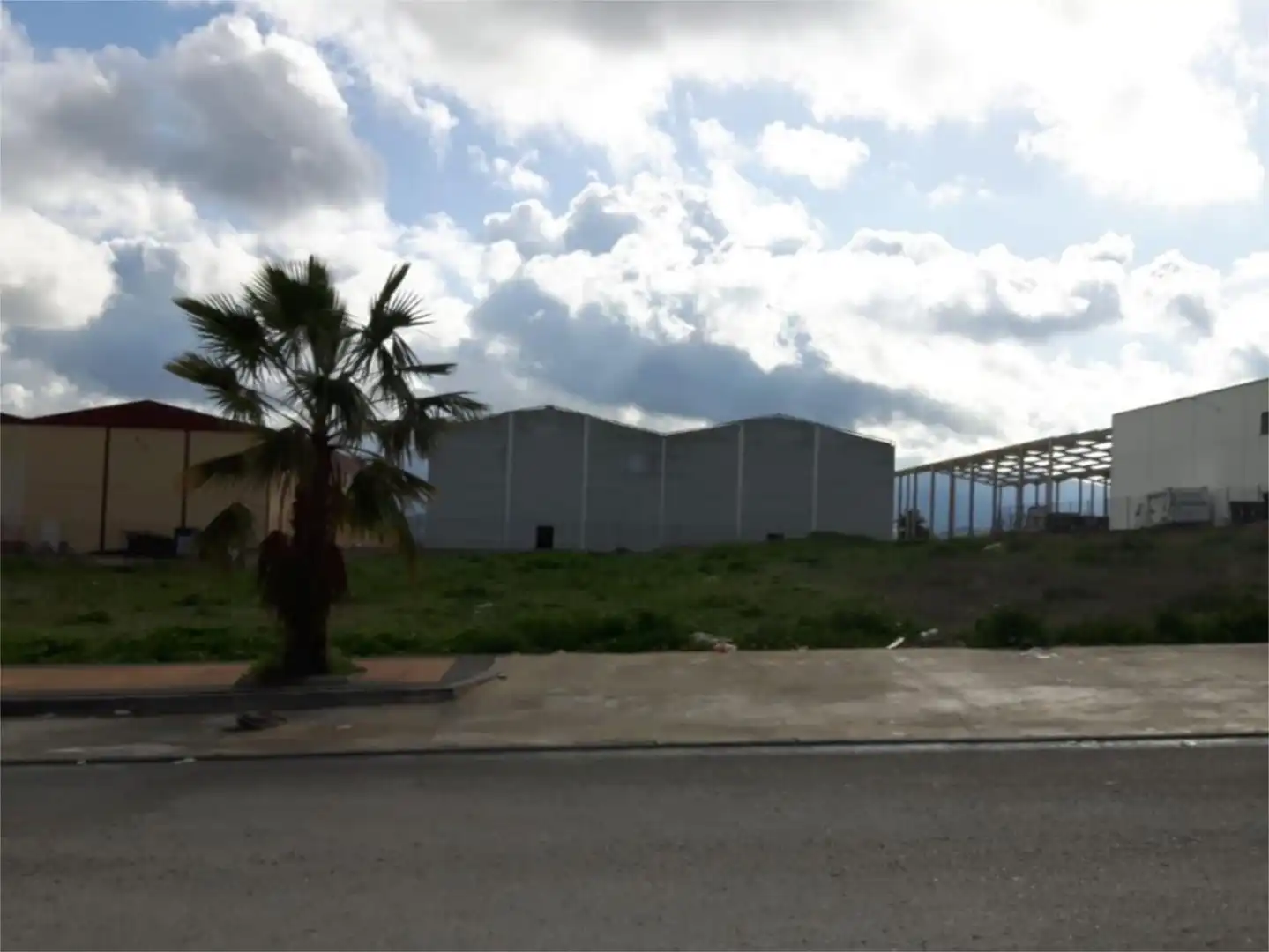 Terreny industrial de lloguer a Calle Mariana de Carvajal y Saavedra, Renfe - Bulevar 1ª y 2ª Fase Vista exterior de Terreny industrial de lloguer en Jaén